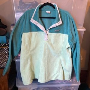 Columbia Mint sweatshirt